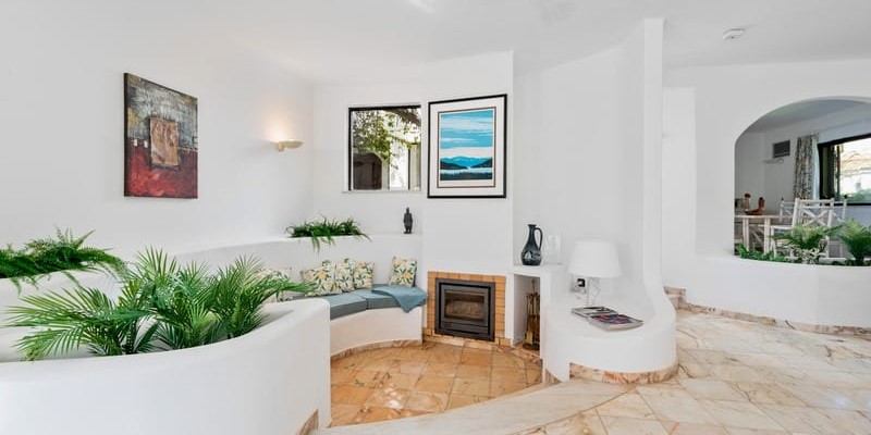 Welcoming Villa In Portugal With Living Space And Fireplace