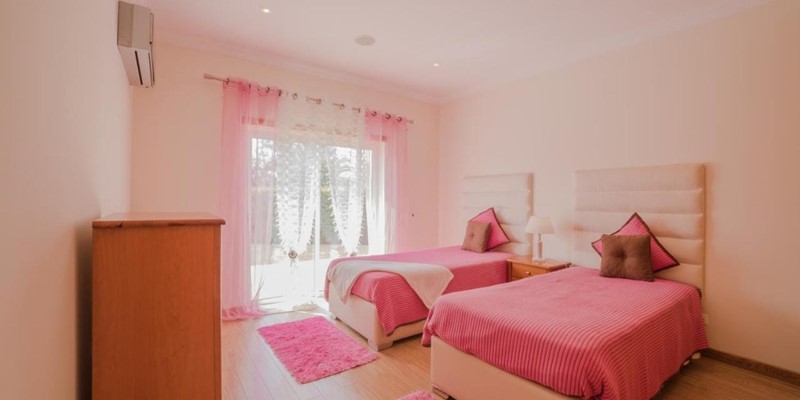 Comfortable Twin Bedroom In Portugal