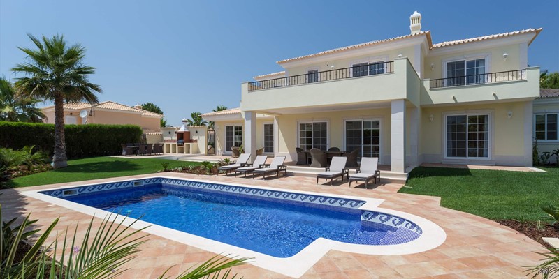 Luxury 5 Bedroom Villa With Private Pool