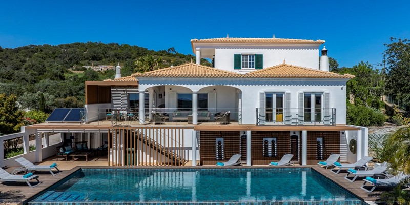 Luxury Loule Villa Rental With Private Pool And Scenic Countryside Views