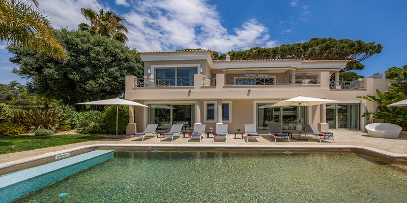 Modern Villa In Vale Do Lobo