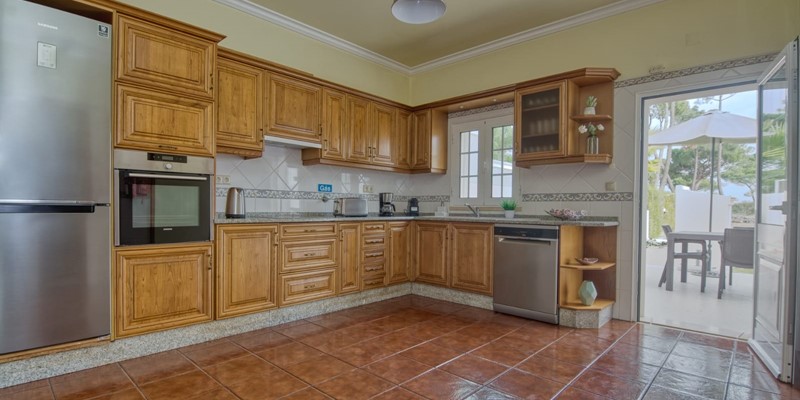 Spacious Kitchen With Modern Appliances