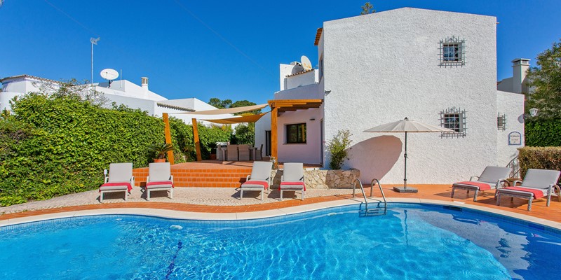 Villa With Heated Swimming Pool Option