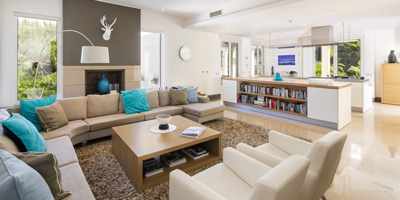 Algarve Villa With Large Living Room