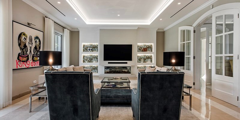 Villa With Elegant Lounge And International Cable TV Channels