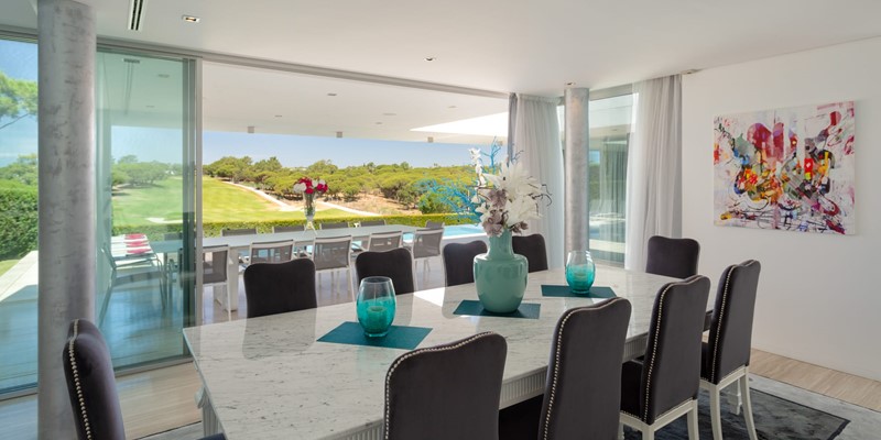 Villa With Fairway Views From Dining Room