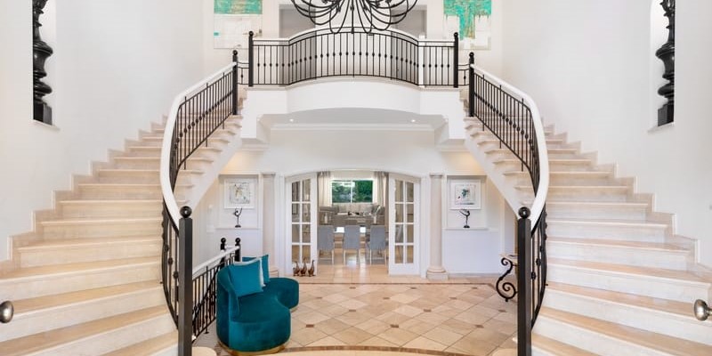 Luxury Quinta Do Lago Villa With Grand Entrance Hall And Twin Staircases