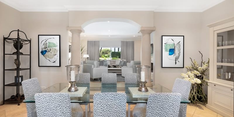 Luxury Villa With Open Plan Dining Area And Seating For 8 In Quinta Do Lago