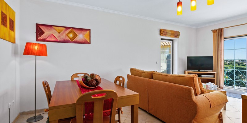 Albufeira Apartment With Dining Room For 6 Guests