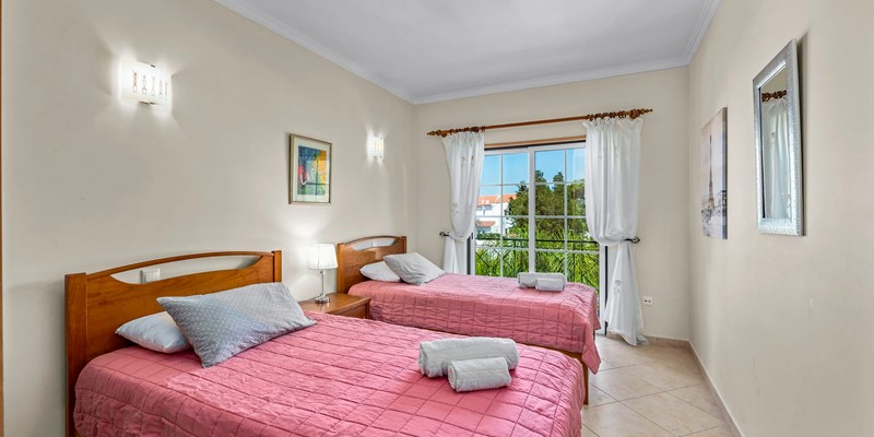Twin Bedroom Albufeira Family Apartment Sandy Blue Beaches