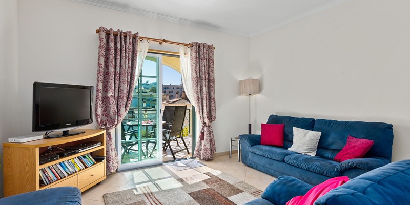 Comfortably Furnished Living Room In Albufeira Rental