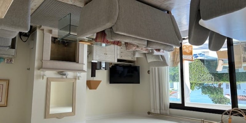 Vacation Villa Rental With Relaxing Living Room