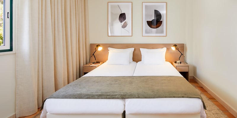 Spacious Comfortable Twin Bedroom Portugal