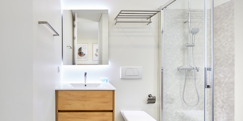 En Suite Bathroom With Sleek Design