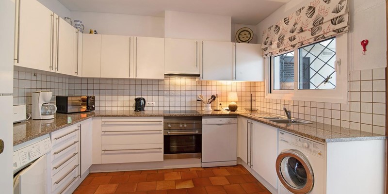 Modern Kitchen Fully Equipped Villa Algarve