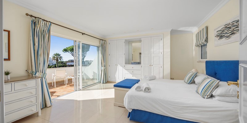 Comfortable Master Bedroom Vale Do Lobo En Suite Ocean Golf View