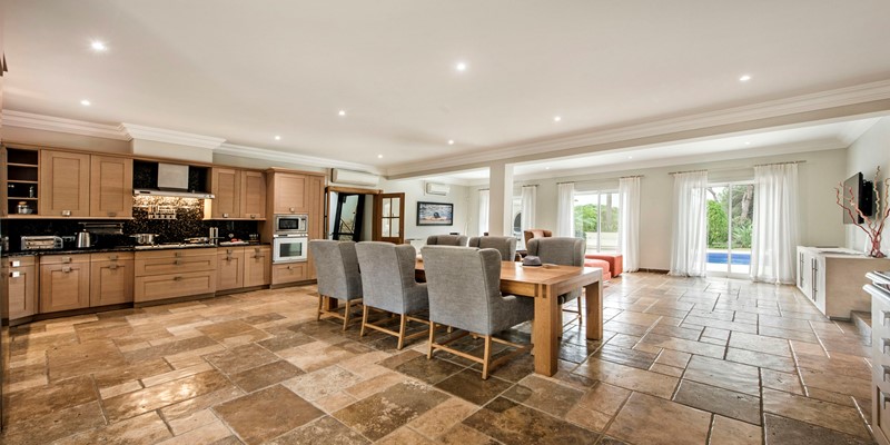 Open Plan Kitchen And Dining Villa Quinta Do Lago