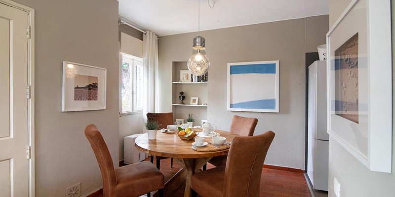 Vacation Villa Rental Indoor Dining Area
