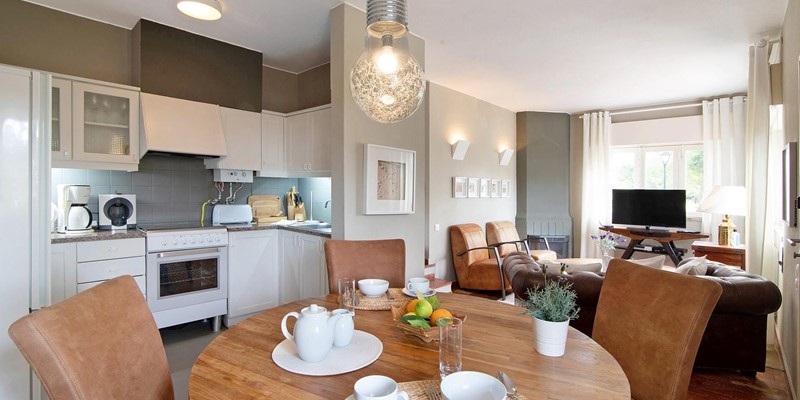 Vale Do Lobo 2 Bedroom Villa Indoor Dining Area For Family Meals
