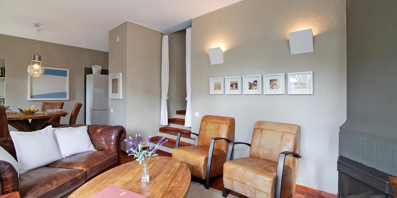 Airbnb Villa Living Room Modern Decor