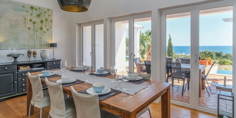 Spacious Dining Area With Ocean Views Salema Villa