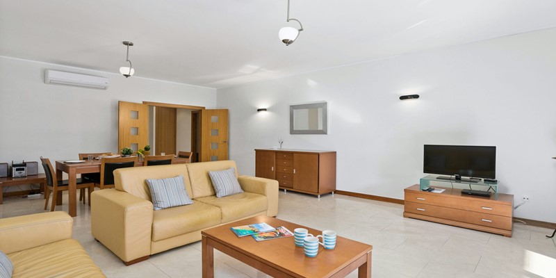 Comfortable Open Plan Living Room For Family Stays
