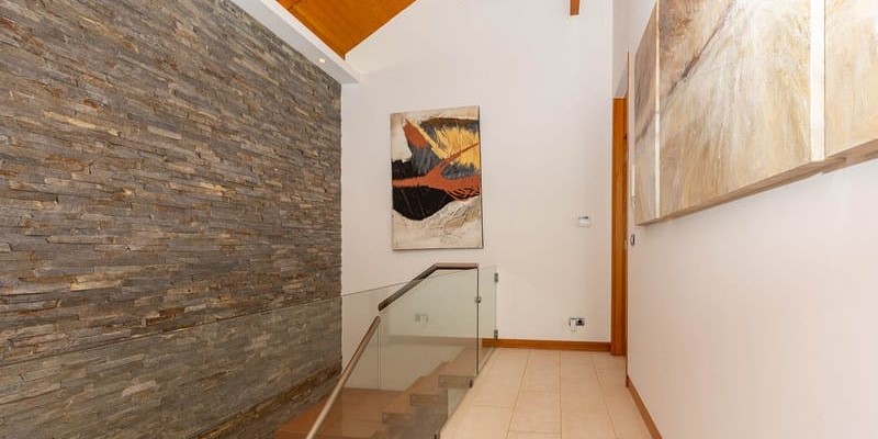 Upstairs Landing Connecting Bedrooms In Algarve Holiday Villa