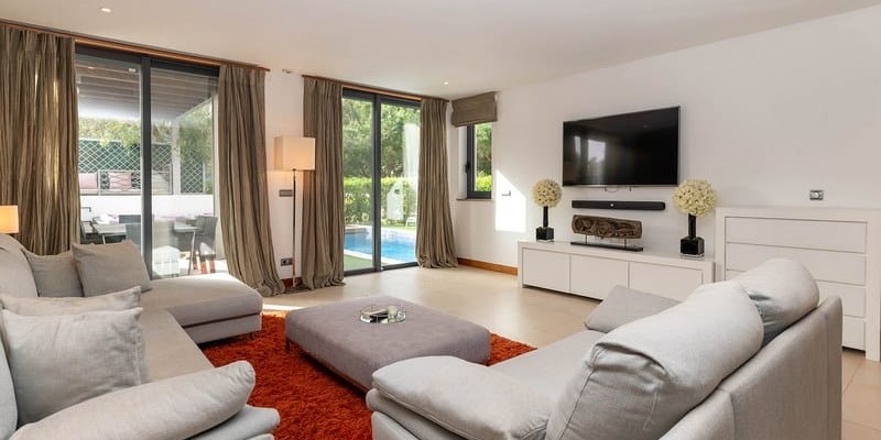 Spacious Living Room With Smart TV And Cable Channels In Algarve Villa