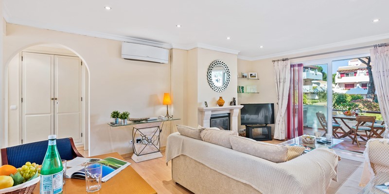 Vilamoura Rental With Patio Doors And Balcony Access