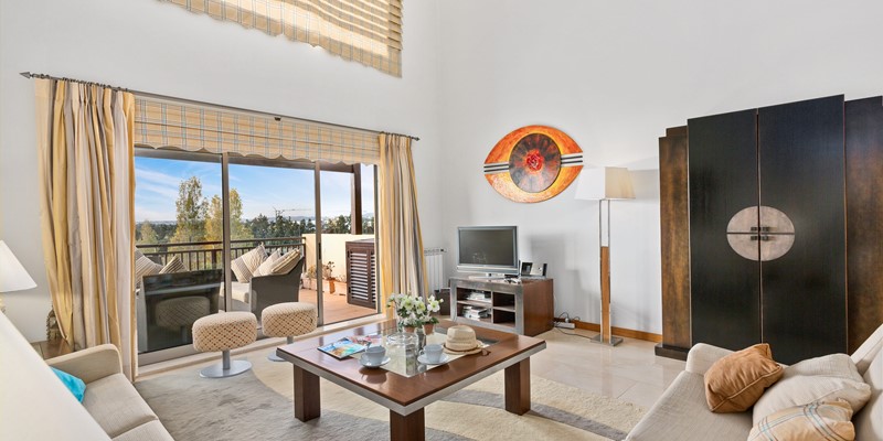Algarve Short Stay Living Room With Terrace Access