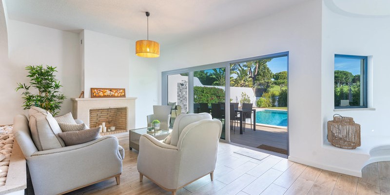 Spacious Lounge With Pool Views Family Villa Rental