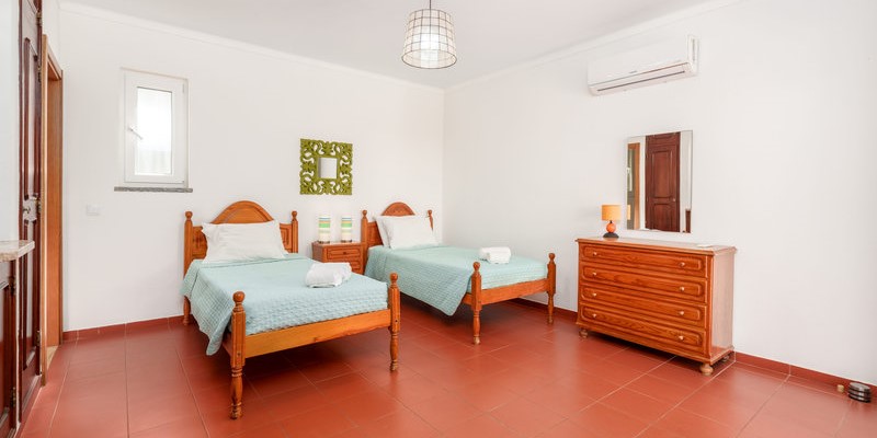Bright Twin Bedroom With Balcony Access In Vilamoura Old Village Area