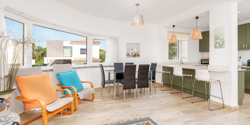 Bright Dining Area In Vilamoura Holiday Villa With Pool Access