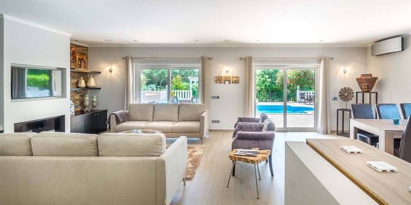 Bright And Spacious Living Room Vilamoura Villa