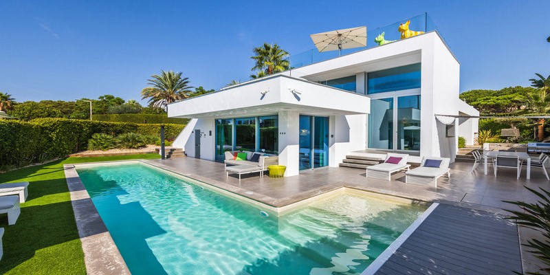 Large Outdoor Swimming Pool Villa Algarve