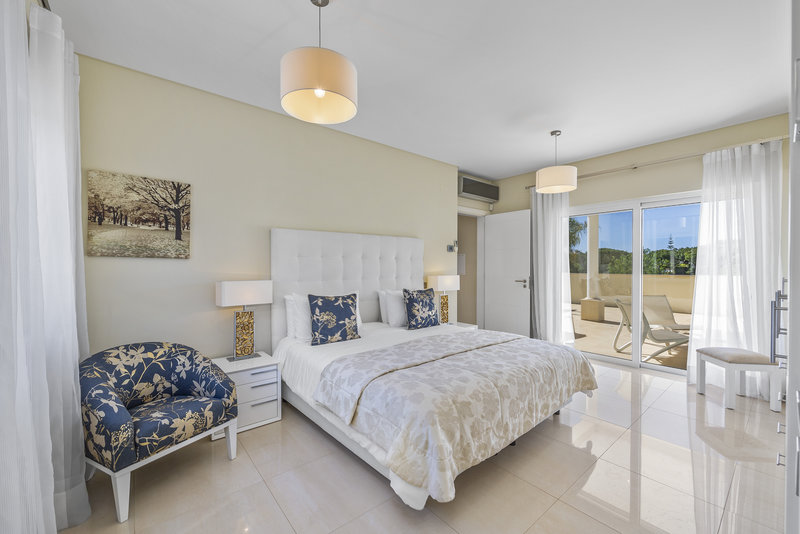 Luxury 6 Bedroom Villa In Vila Sol