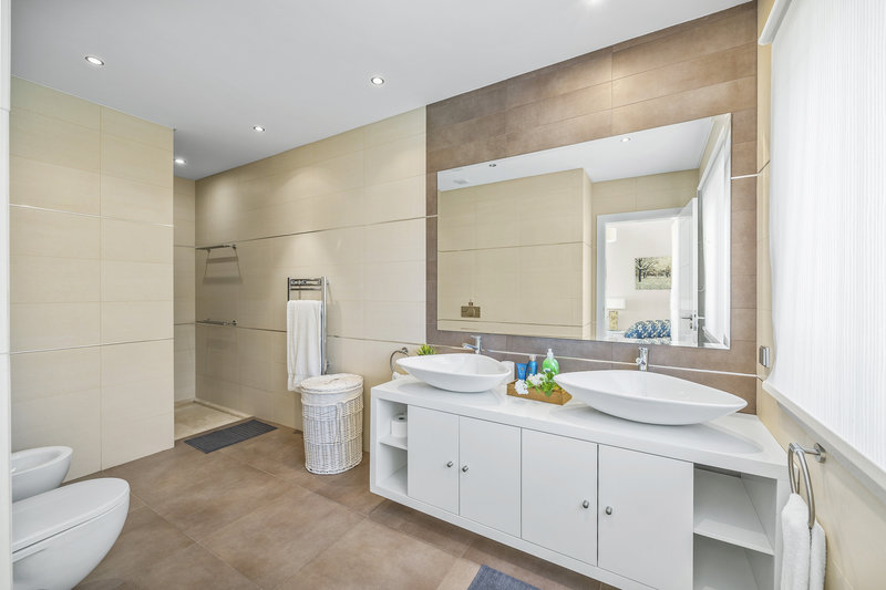 Luxury 6 Bedroom Villa In Vila Sol