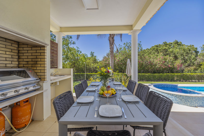 Luxury 6 Bedroom Villa In Vila Sol