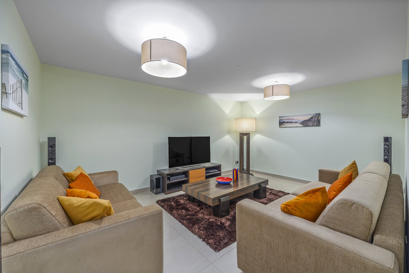 Luxury 6 Bedroom Villa In Vila Sol