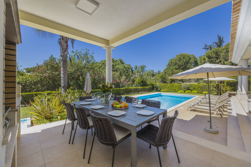 Luxury 6 Bedroom Villa In Vila Sol