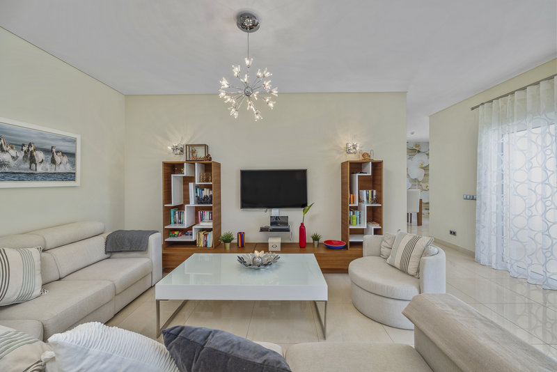 Luxury 6 Bedroom Villa In Vila Sol