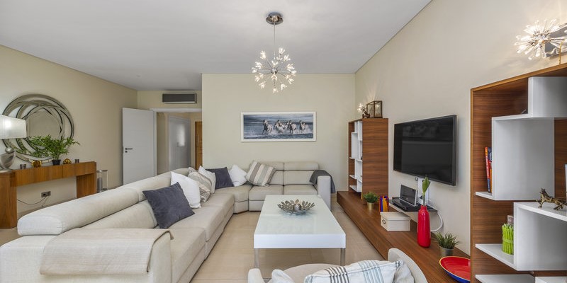 Villa Sol Modern Living Room With L Shaped Sofa And Fast Internet