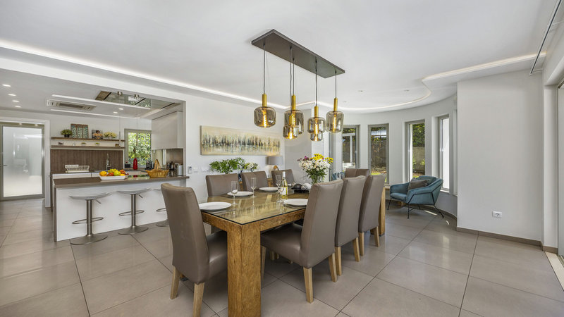 Luxury 4 Bedroom Villa In Vale Do Lobo Within Walking Distance To The Beach And Restaurants