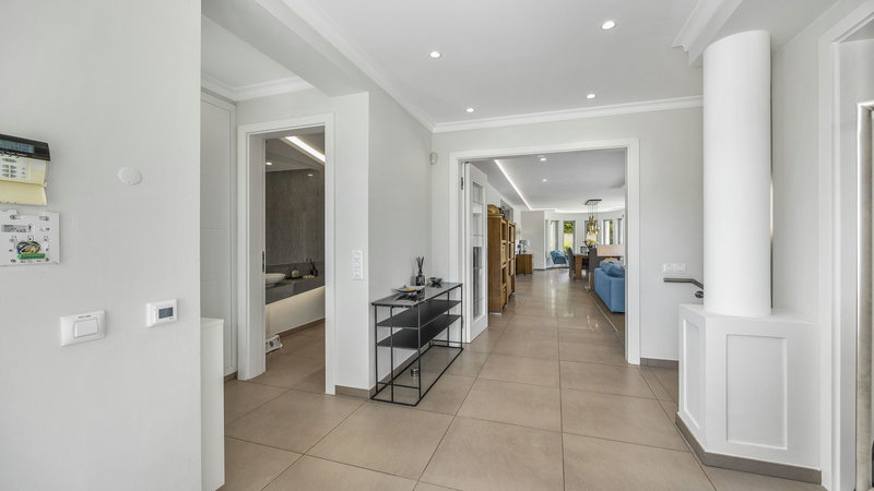 Luxury 4 Bedroom Villa In Vale Do Lobo Within Walking Distance To The Beach And Restaurants