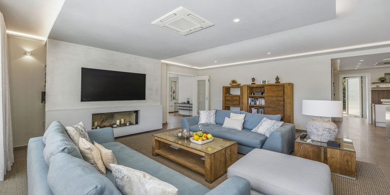 Comfortable Living Area In Portugal Villa Rental