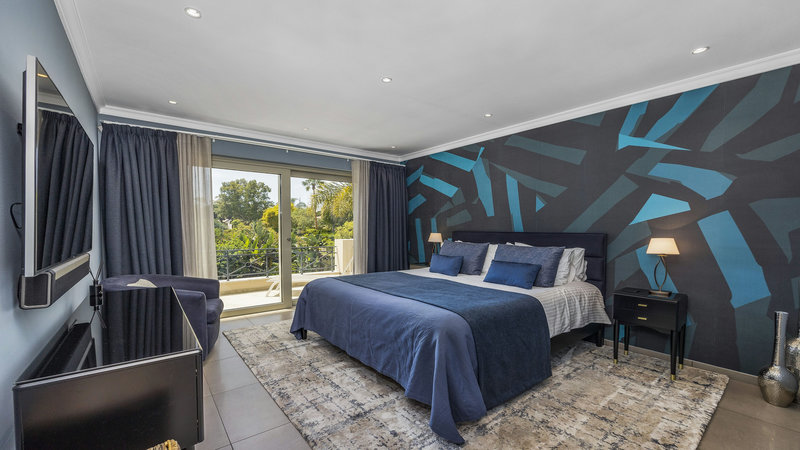 Luxury 4 Bedroom Villa In Vale Do Lobo Within Walking Distance To The Beach And Restaurants