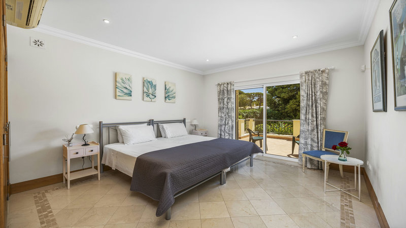 Luxury 5 Bedroom Villa In Dunas Douradas