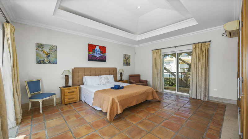 Luxury 5 Bedroom Villa In Dunas Douradas