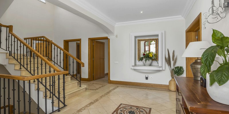 Entrance Hall In Dunas Douradas