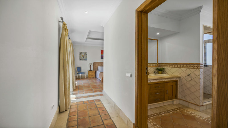 Luxury 5 Bedroom Villa In Dunas Douradas